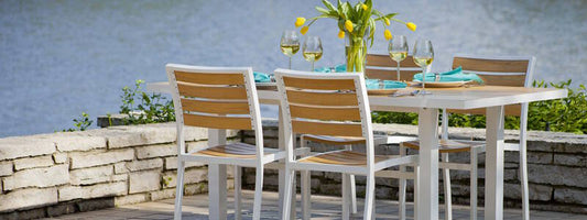 Outdoor Furniture:  Wood or Recycled Plastic?