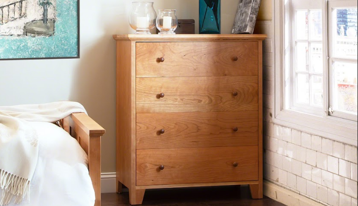 4-Drawer Solid Wood Dressers & Chests