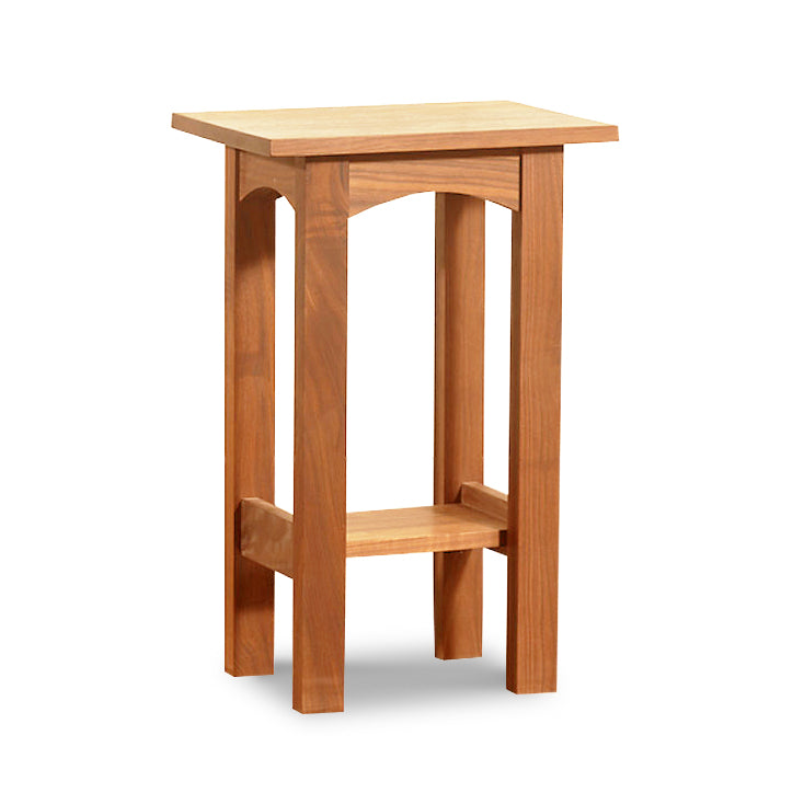 Solid wood Vermont Furniture Designs Burlington Shaker End Table with a lower shelf, isolated on a white background.