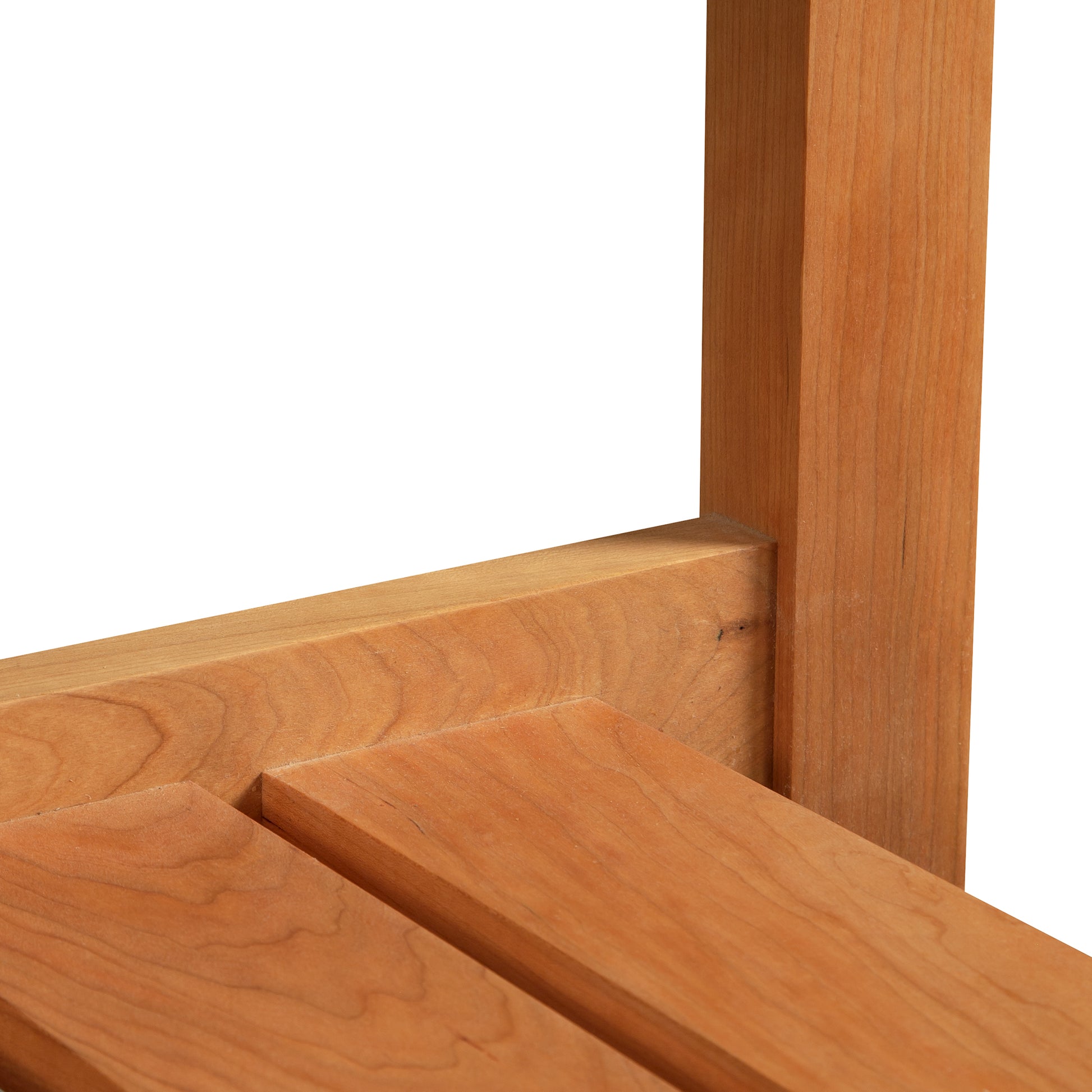 Burlington Shaker Lamp Table by Vermont Furniture Designs, showcasing precise corner joint craftsmanship and smooth eco-friendly oil finish.