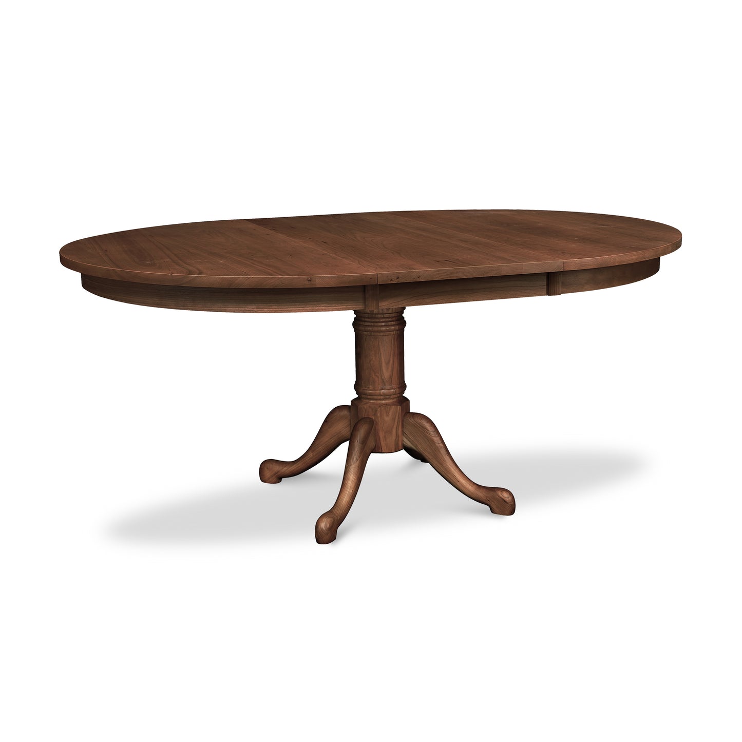 Lyndon Furniture Cabriole Single Pedestal Round Extension Table with elegant curved pedestal base and smooth round top.