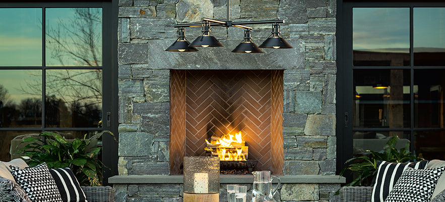 Outdoor Chandeliers & Pendants