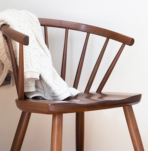 Dover Curveback in Walnut