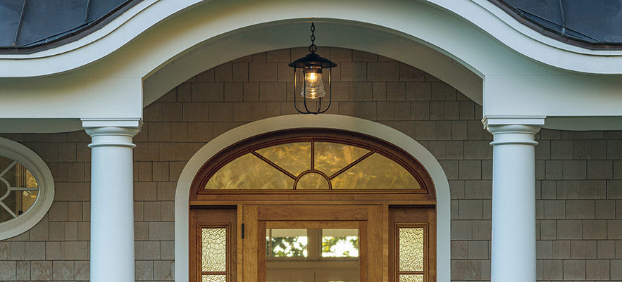 Outdoor Chandeliers & Pendants